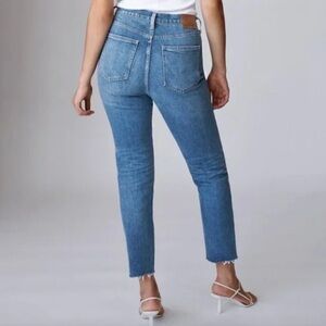 Aritzia Denim Forum The Yoko High Rise Slim Jeans Raw Hem Size 24